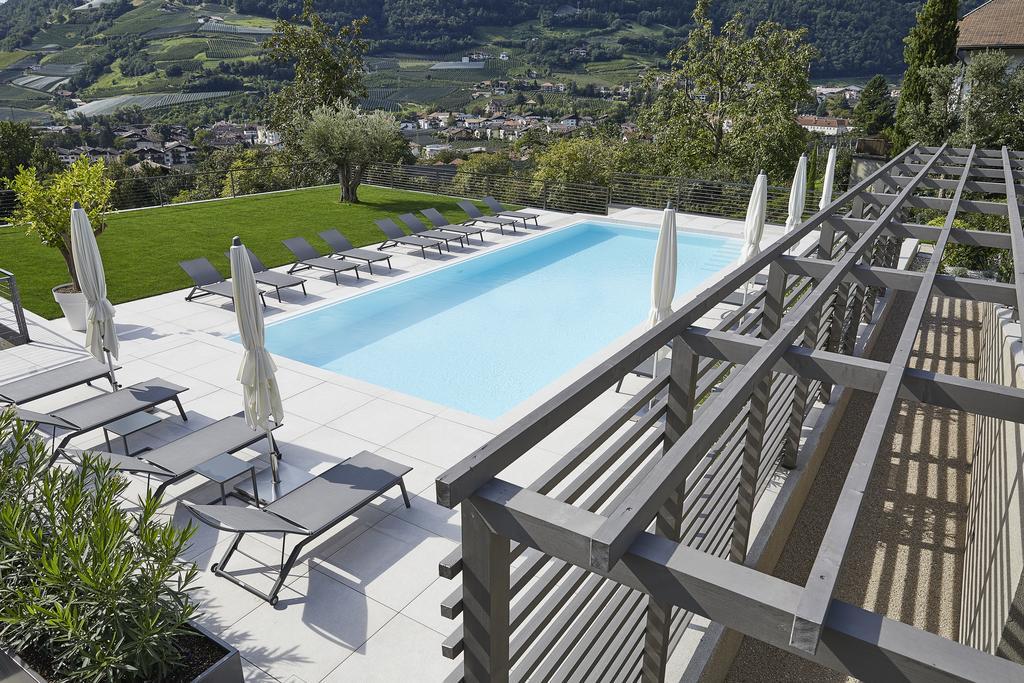 The View Luxury Suites Lagundo Esterno foto