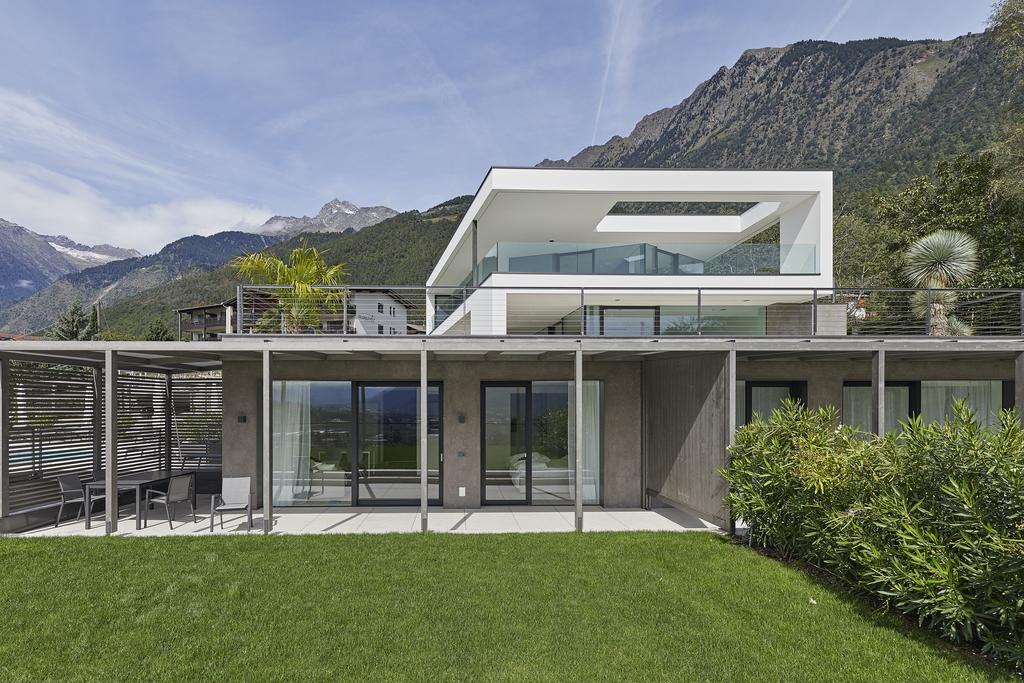 The View Luxury Suites Lagundo Esterno foto